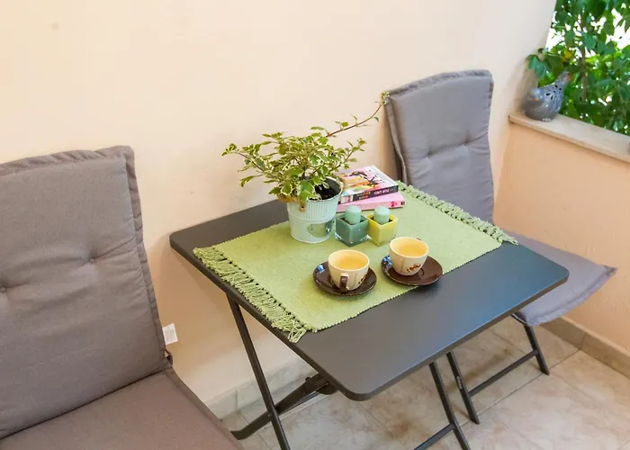 Cozy Retreat With Parking, Balconies & Garden Fireplace * Pakoštane