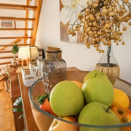 Cozy Retreat With Parking, Balconies & Garden Fireplace * Pakostane