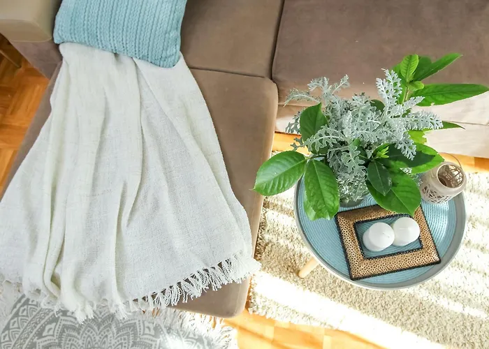 Cozy Retreat With Parking, Balconies & Garden Fireplace Апартаменты Пакоштане